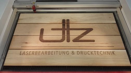 Lasergravur - Firmenschild